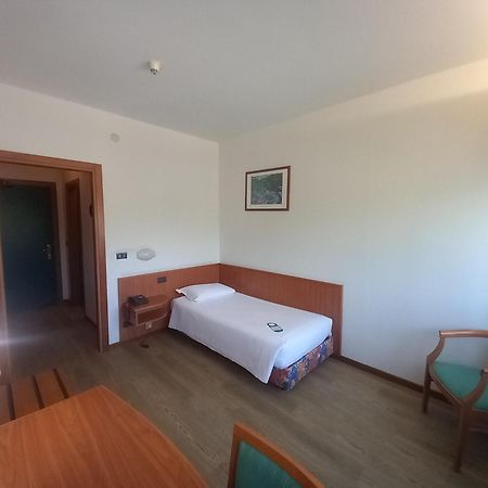 Hotel Cristallo أوديني المظهر الخارجي الصورة