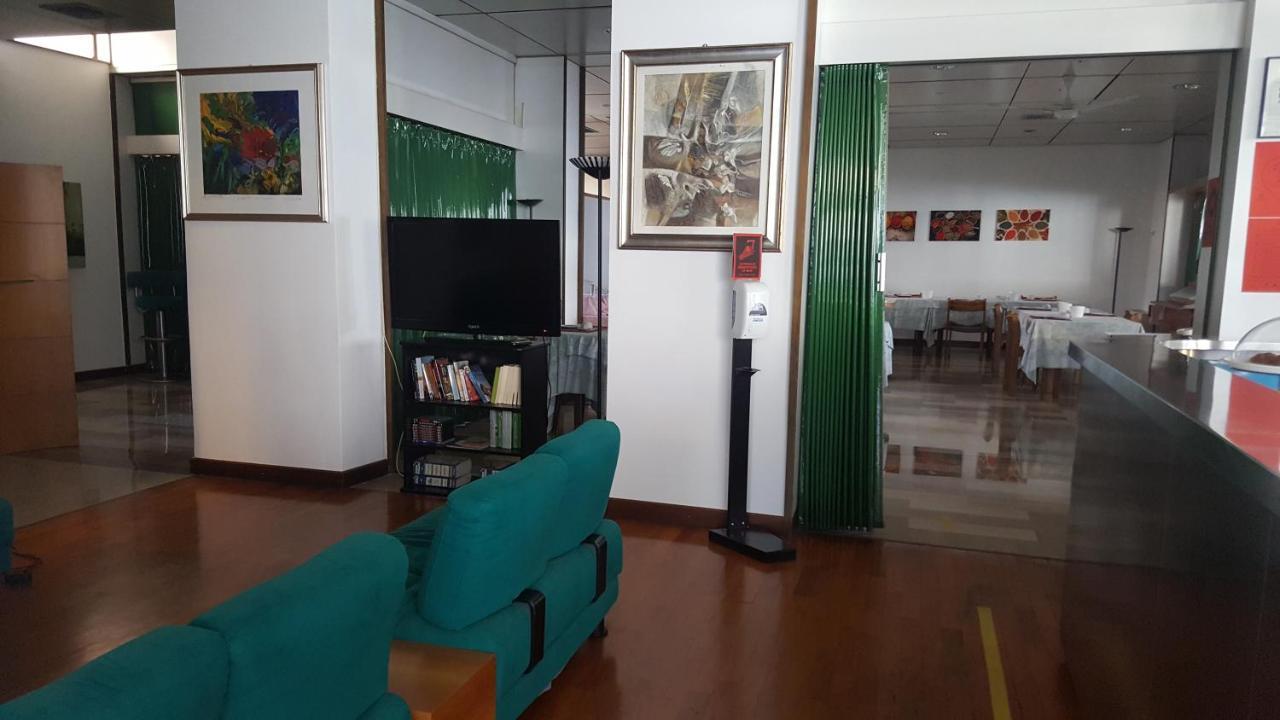 Hotel Cristallo أوديني المظهر الخارجي الصورة