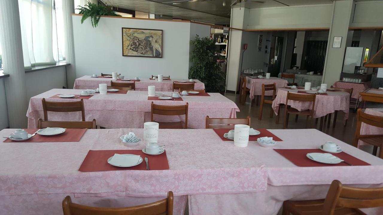 Hotel Cristallo أوديني المظهر الخارجي الصورة