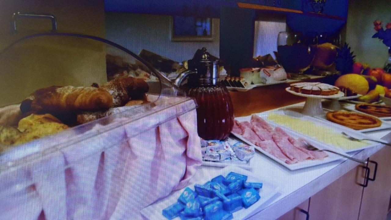 Hotel Cristallo أوديني المظهر الخارجي الصورة