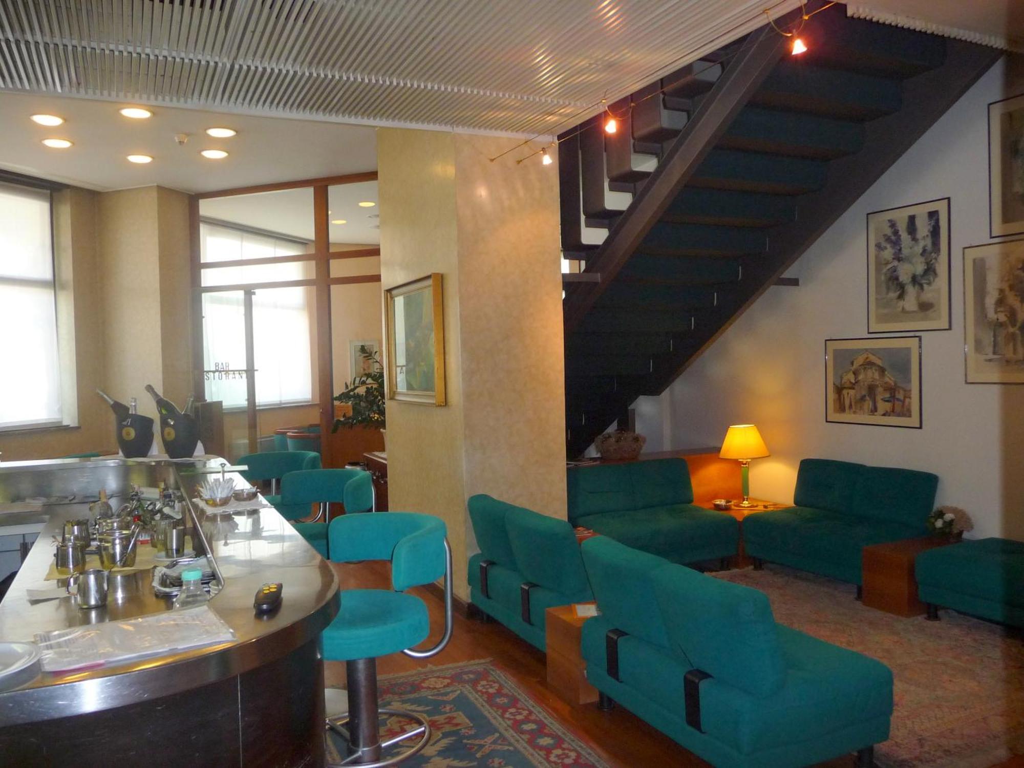 Hotel Cristallo أوديني المظهر الخارجي الصورة