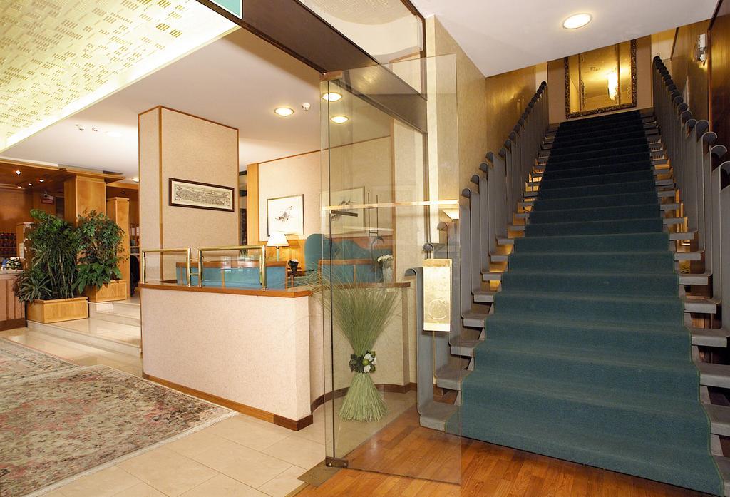 Hotel Cristallo أوديني المظهر الخارجي الصورة