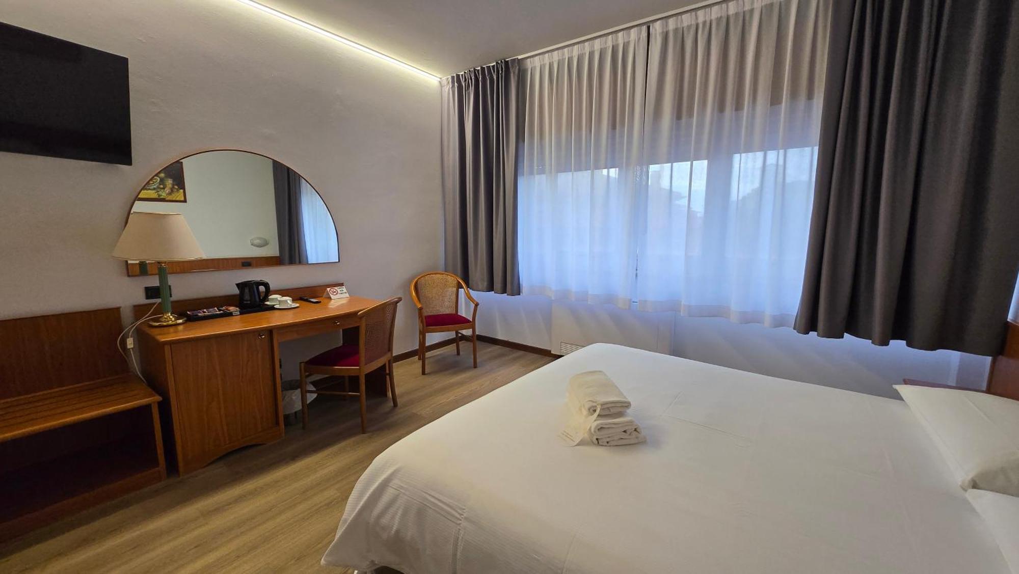 Hotel Cristallo أوديني المظهر الخارجي الصورة